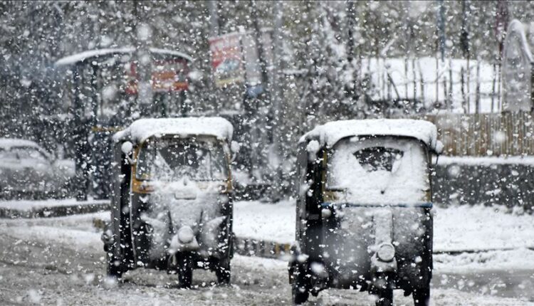 Finally Heavy Snowfall in Kashmir : MET
