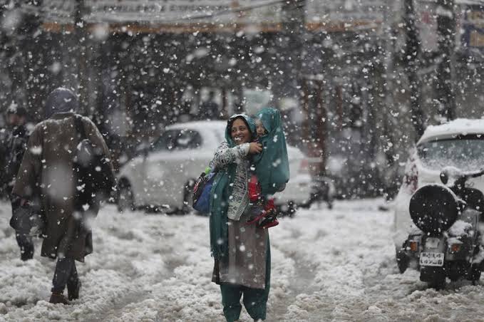 Kashmir to Witness More Snowfall-Check Fresh Weather Update
